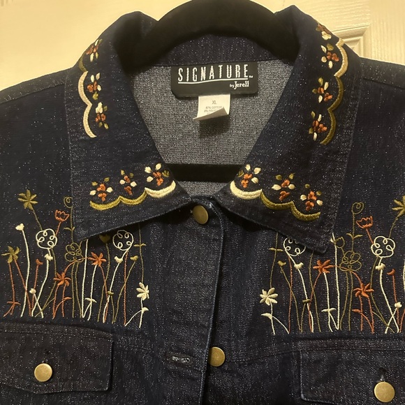 ❗️ Signature by Jerell Denim Sleeveless Embroidered Vest Size XL - Picture 6 of 13